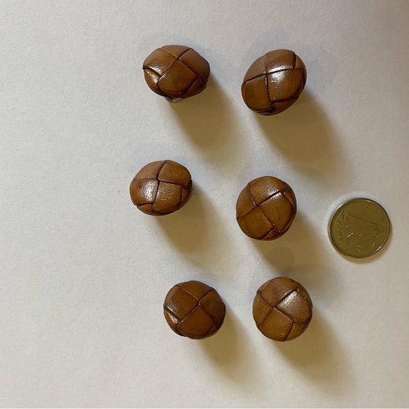 Lot of metal and leather vintage buttons - Picture 4 of 7